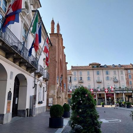 Casa Cozy - Comodo Appartamento In Asti Centro Экстерьер фото